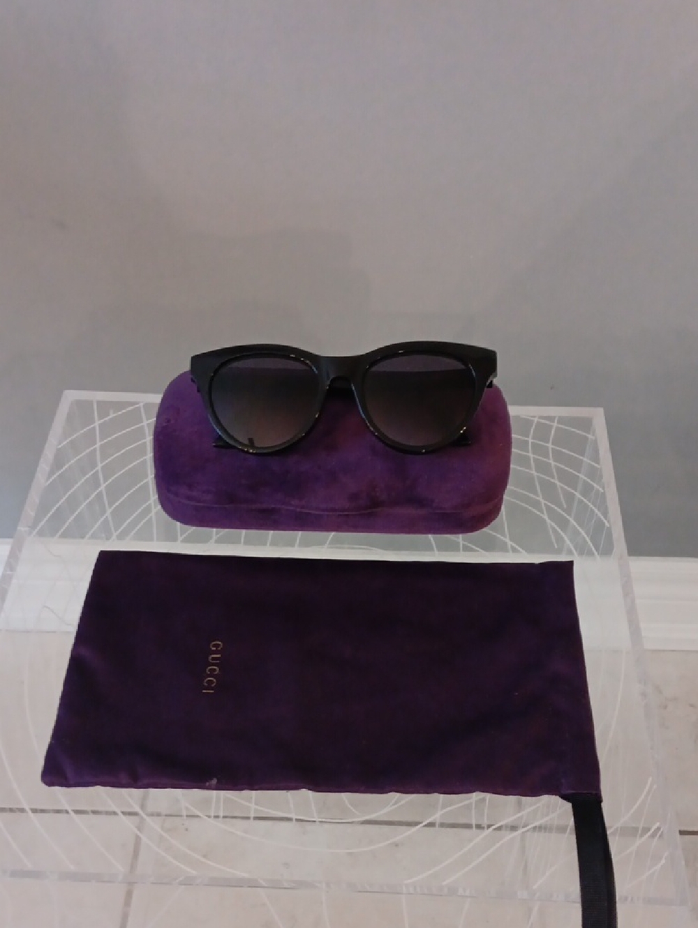 Gucci Black Cat-Eye Sunglasses with Purple Velvet Case